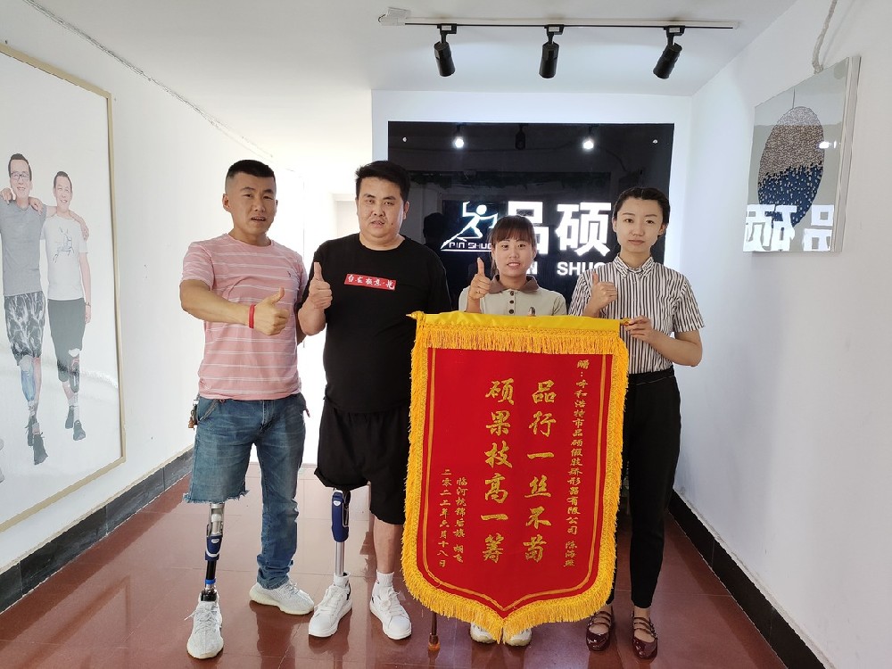 人物故事|胡飛：走自己的路，做自己的英雄